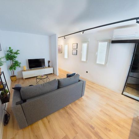 Modern Haven For Urban Explorers By Rems Málaga Esterno foto