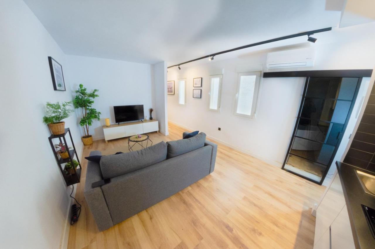 Modern Haven For Urban Explorers By Rems Málaga Esterno foto